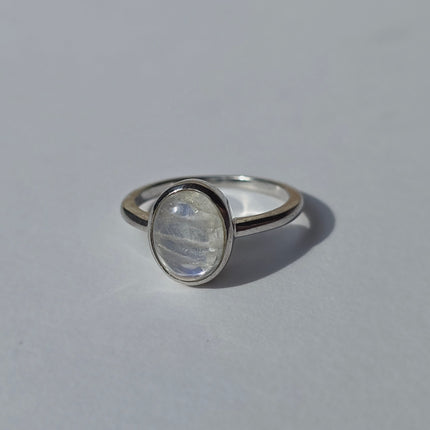 Ring met maansteen