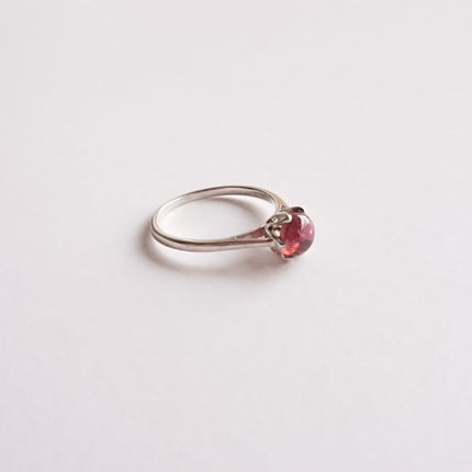 Ring met rhodoliet