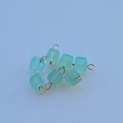 Blauwe chalcedoon hangertjes