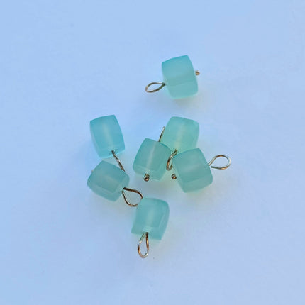 Blauwe chalcedoon hangertjes