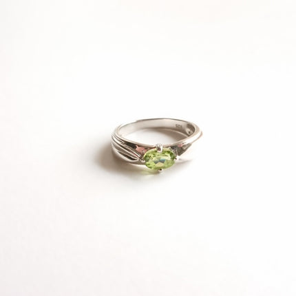 Ring met peridoot