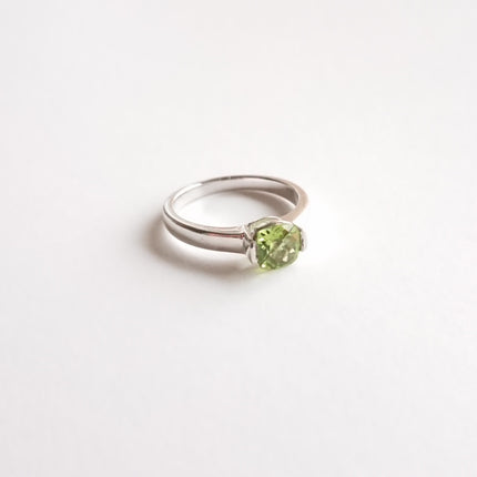 Ring met peridoot