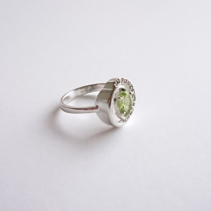 Ring met peridoot