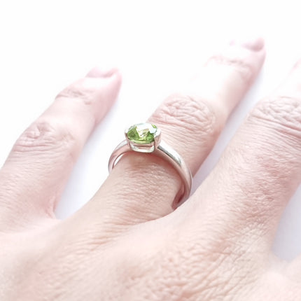 Ring met peridoot